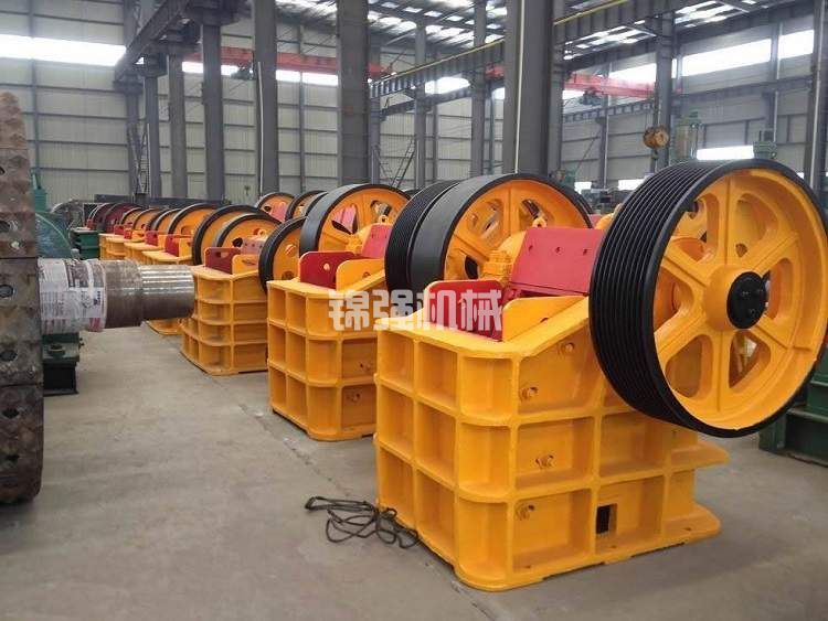 礦石破碎機生產(chǎn)線(圖1) 礦石破碎機生產(chǎn)線(圖1)